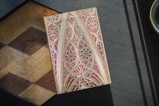 Vault of the Milan Cathedral (Burgundy)_Design2